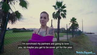 Грамадскі агент Силива Рубі атрымлівае абсалютны штуршок у сэкс відэа на адкрытым паветры