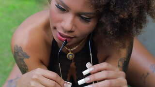 Bunduda gostosa sentou ይገናኛሉ ሊይ ቅድሚያ.