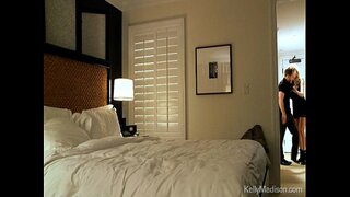 ���ረጃ የሆቴል ክፍል ውስጥ ወሲብ ግምገማ Busty ሚስት