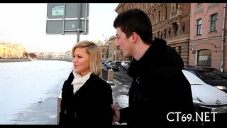 ���ાઇટી ડ્યૂડ ગરમ મધ નહીં