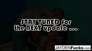 Brunette te fucks a chara