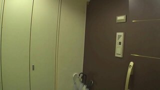 MDVHJ-005 جسدي ذروتها على الرغم من أنني اضطر إلى عقد الضعف الفصل 2