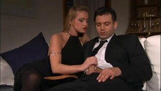 Stvarno Analni sa totalno Zadovoljstvo za PornStar Katia Nobili i njen mladi Pastuv - (HD Zločina)