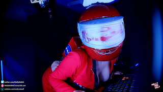 ���্রতারক স্ত্রী, আমার, আমাদের মধ্যে